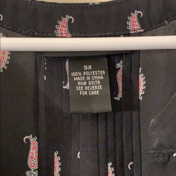 Sleeveless blouse w small print and pleat detail - Picture 2 of 6